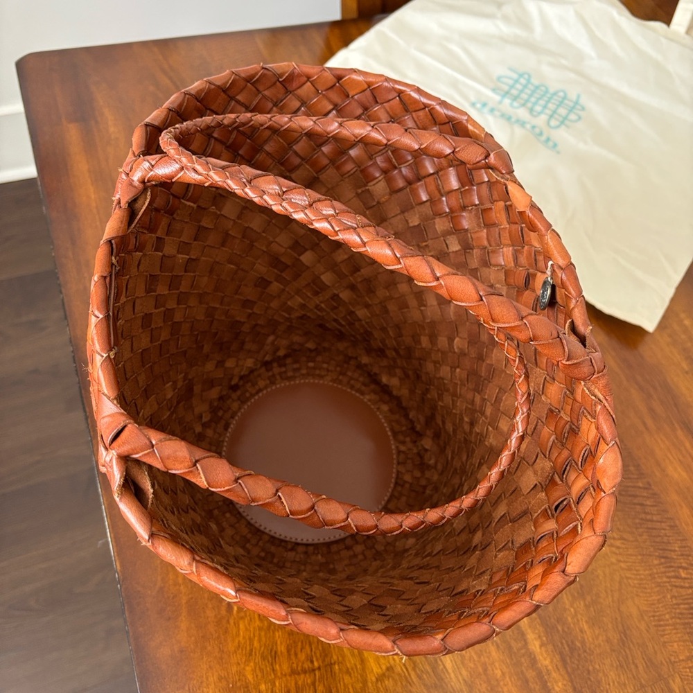 Dragon Diffusion Authentic Tan “Egola” Woven Leather Tote Bag - Picture 7 of 11
